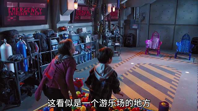 兩個(gè)小孩遭到追殺，竟意外逃出生天