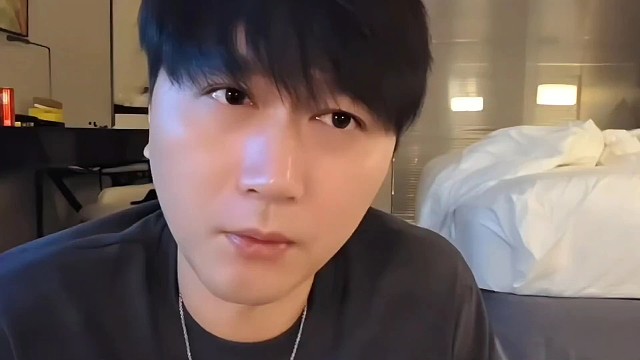 小酷聊果果玩密室被很多人罵，是被看人下菜了！