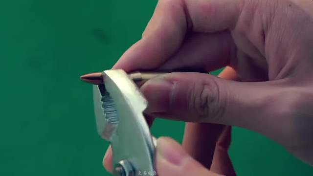 2他在臨死前寫下一副圖文并茂的遺書