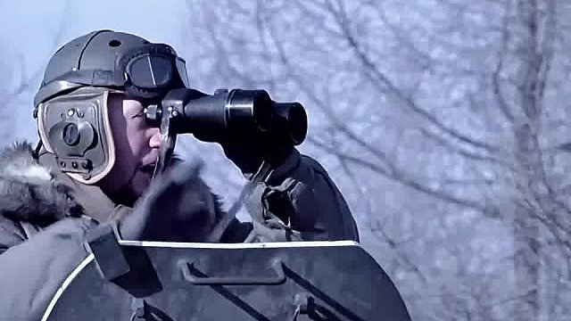 美軍：?jiǎn)杺€(gè)路，差點(diǎn)被炸了思密達(dá)