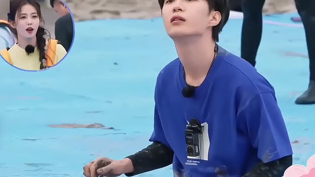 當(dāng)范丞丞給章若楠化妝  全民挑戰(zhàn)