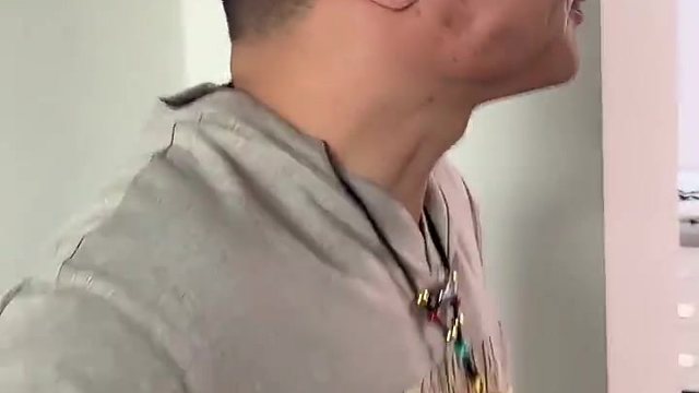 身為老板老搶00后員工零食，該當(dāng)何罪？