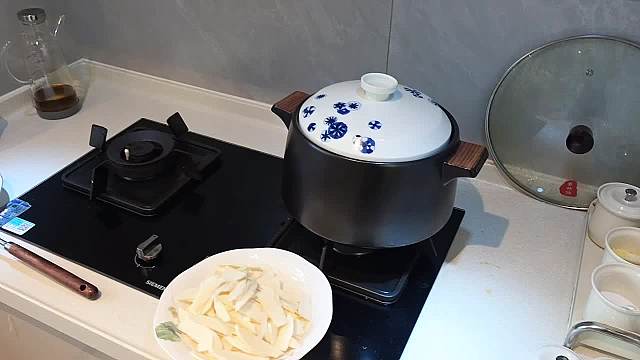 親手熬制鯽魚豆腐湯全過程