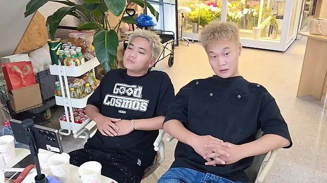 自嘲燙發(fā)效果酷似泰迪