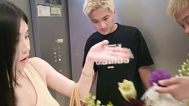 親密互動觀眾呼粘人