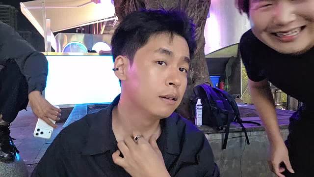 質(zhì)疑觀眾信不信能叫來50美女