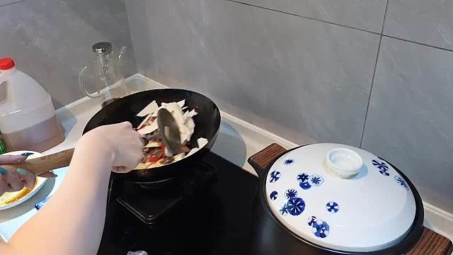 剛子聊起沒刷牙忍受蒜味