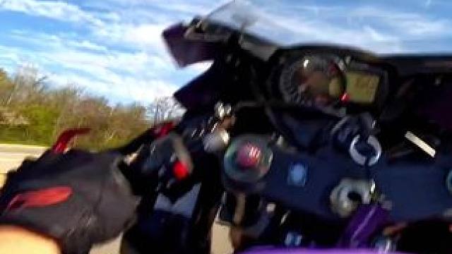 #摩托车领航计划 追风少年驾驶GSX休闲骑展示八字！#机车