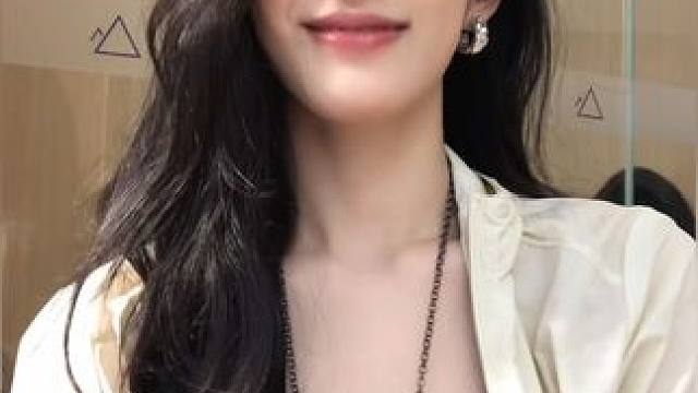 貴陽的烙鍋好好吃啊啊啊#御姐 #手勢(shì)舞 #二年級(jí)舞蹈挑戰(zhàn)