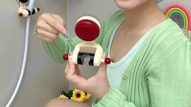 多巴胺撞色吸盤花灑支架，家用免打孔可移動蓮蓬頭浴室支架#吸盤花灑支架  #免打孔花灑支架  #浴室好