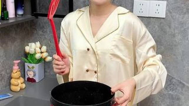 洗漱臺安上這個大容量 #吸盤置物架  收納護膚品洗漱用品太方便實用了!#置物架  #收納整理  #實