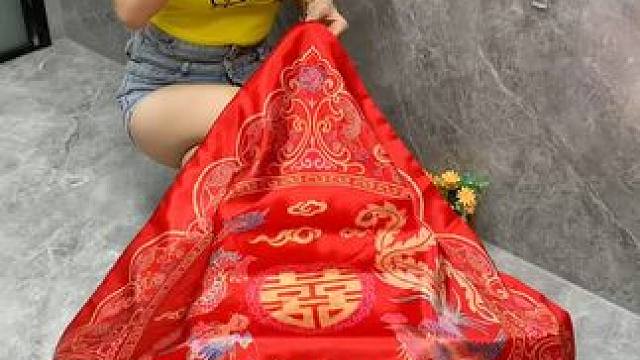 #可伸縮拖鞋架   涼鞋拖鞋用它收納不占空間，還能當(dāng)個#可伸縮毛巾架  使用，衛(wèi)生間干凈整潔多了#免