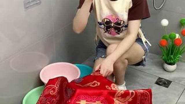 #兔耳臉盆架  可以收納多個臉盆，家里的鞋刷都可以掛上去，還不占空間#免打孔  #小兔臉盆置物架