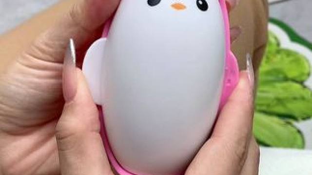 神奇的粘毛器!不僅能輕松清理頭發(fā)和貓貓狗狗掉落的毛發(fā)，水一沖就干凈能繼續(xù)用了 #粘毛神器  #養(yǎng)貓人