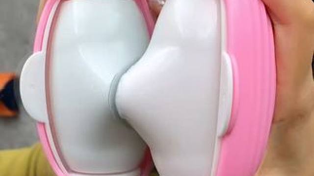 神奇的粘毛器!不僅能輕松清理頭發(fā)和貓貓狗狗掉落的毛發(fā)，水一沖就干凈能繼續(xù)用了 #粘毛神器  #養(yǎng)貓人