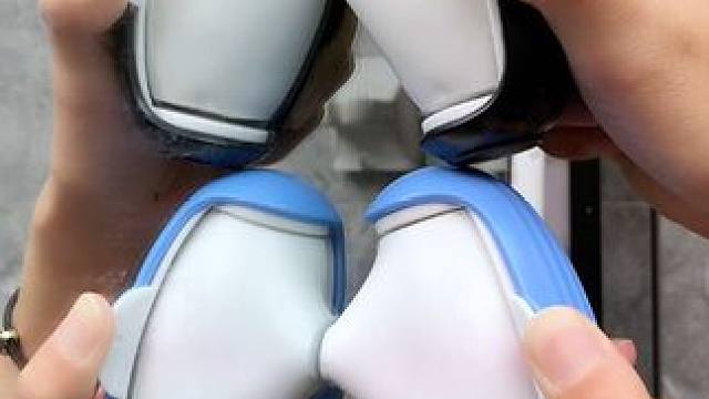 神奇的粘毛器!不僅能輕松清理頭發(fā)和貓貓狗狗掉落的毛發(fā)，水一沖就干凈能繼續(xù)用了 #粘毛神器  #養(yǎng)貓人