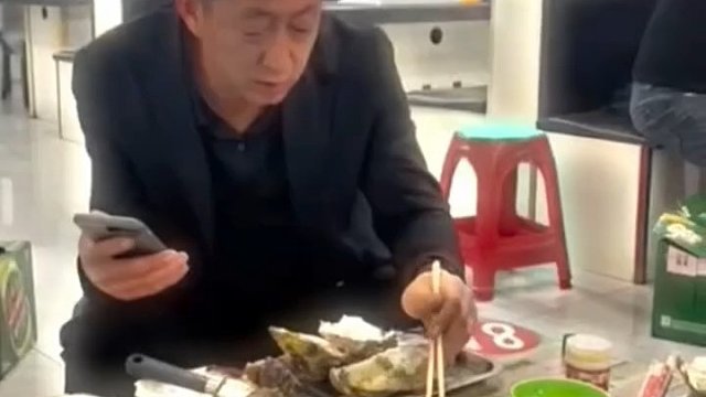 都成這樣了，最后也沒舍得吐出來.