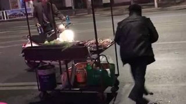 一鎖定乾坤，其實(shí)你也沒少挨！