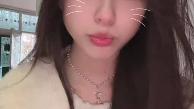小小妮