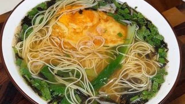 早上愛(ài)吃面的，一定要備上一些竹升面，手工制作，非油炸，筋道不坨，好吃方便#清湯面#早餐