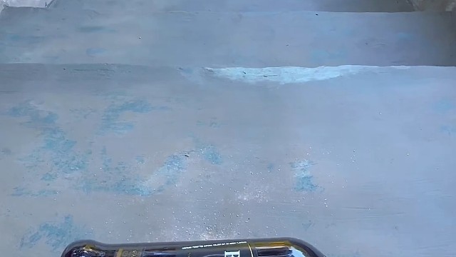 樓梯滾瓶子爆破解壓時刻