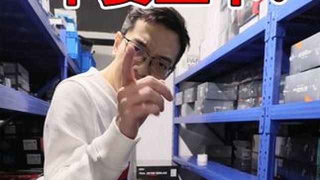 看看500萬(wàn)粉絲大博主的機(jī)器到底有多豪華！呵呵 不要顯卡？ #青蛙輔助