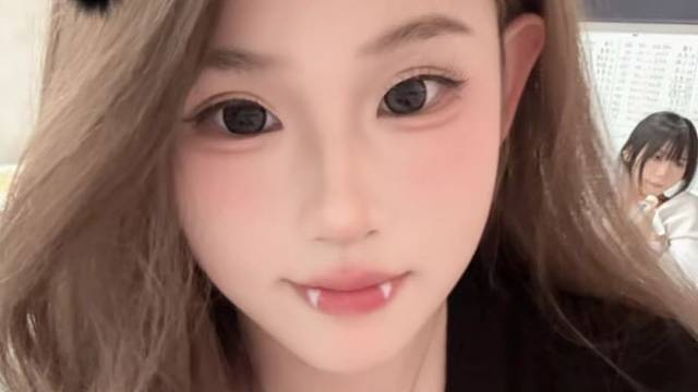 毛茸茸黑發(fā)年年