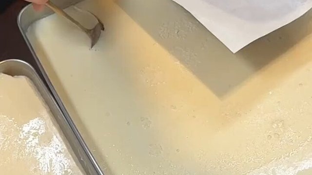 小姐姐你手別抖。。。挖得不圓我不要。。。
