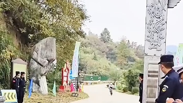這個(gè)騎手怕是要悔恨終生[捂臉]