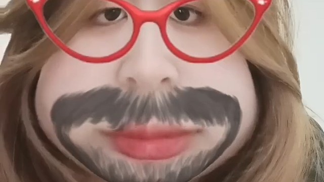 怪?我?笨? ?總?用?眼?淚?去?換?取?你?的?心?軟?