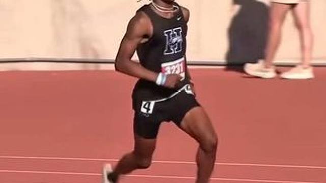 史上最強(qiáng)高中生！
5月4日美國(guó)07年小將泰特泰勒飆出9.92（+1.1）打破了全美高中生百米紀(jì)錄，美