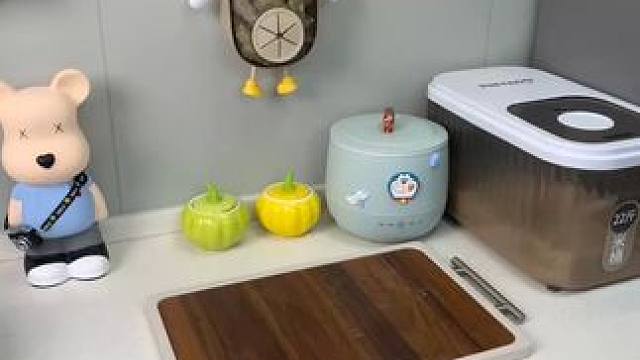 保鮮套收納盒 保鮮膜也有自己的家了，抽取方便，造型還萌趣#保鮮膜套  #保鮮膜套收納盒  #壁掛收納