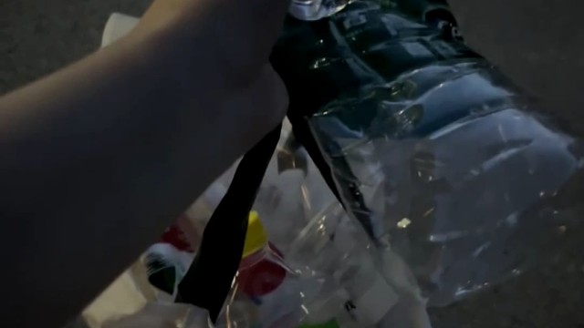 撿瓶子