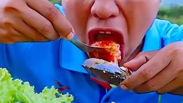 生嗆滿黃大螃蟹? #美食 #泰國美食 #戶外美食 #內容啟發(fā)搜索