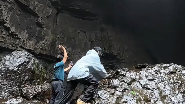 抽象玩多了  忘了自己是個帥姐了