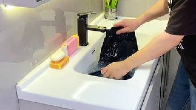 多功能肥皂盒 手洗衣服一定少不了這個(gè)#肥皂起泡器 ，起泡很豐富不打滑，可以把肥皂用的一點(diǎn)都不剩，還是