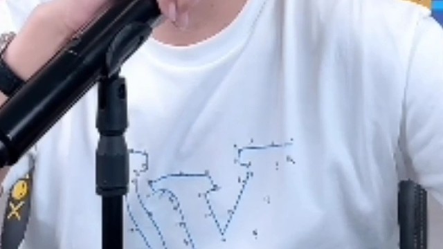 倪海杉認(rèn)為手下沒(méi)有一個(gè)優(yōu)秀的，跟他一比好像是這么回事，難道他太自負(fù)了！