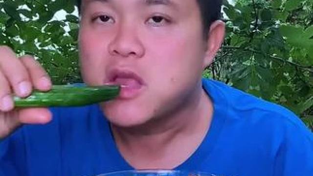 花黃瓜泰國香米飯團野菜燉牛尾巴辣醬汁? #創(chuàng)作者扶持計劃 #內(nèi)容啟發(fā)搜索 #種草激勵計劃 #泰國大叔