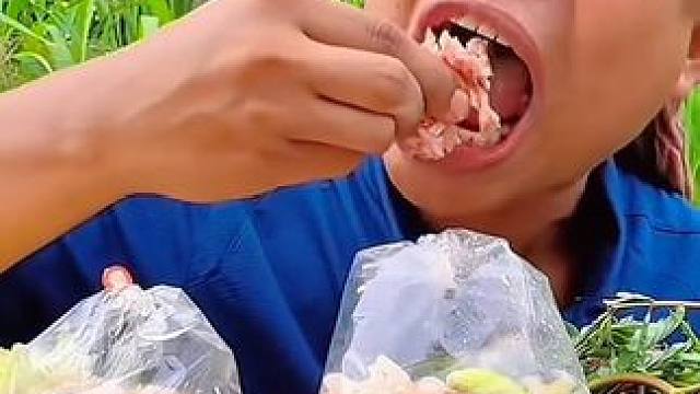 泰式酸豬肉拌腌豬皮 #美食 #戶(hù)外美食 #泰國(guó)美食 #內(nèi)容啟發(fā)搜索