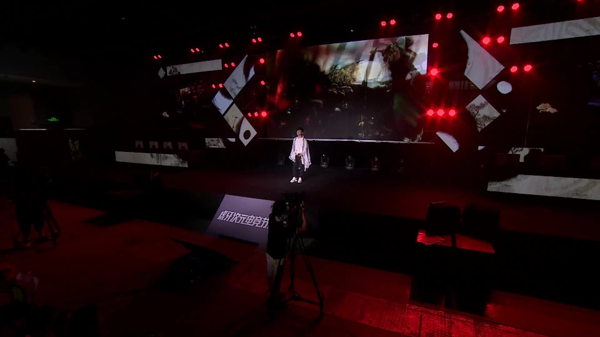 小曲儿真爱粉送花 现场粉丝互动