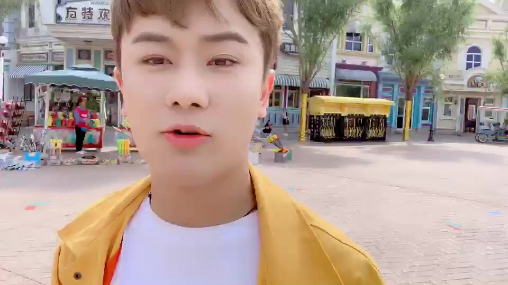 竟有这种骚操作？！幼熙寻彩虹衣望眼欲穿 终于看到却四下逃窜