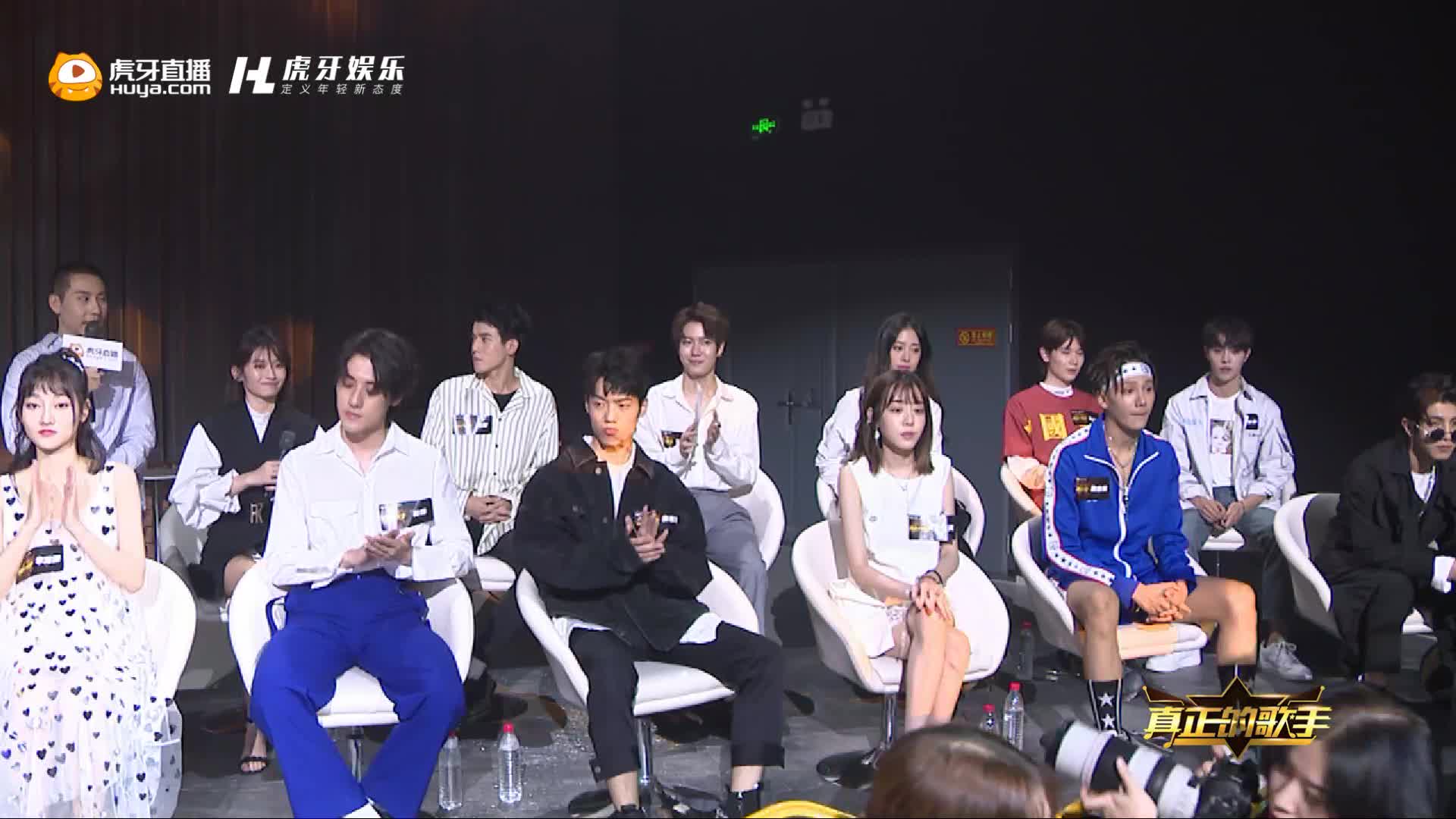 魏瑾、林亚冬  点评打铁