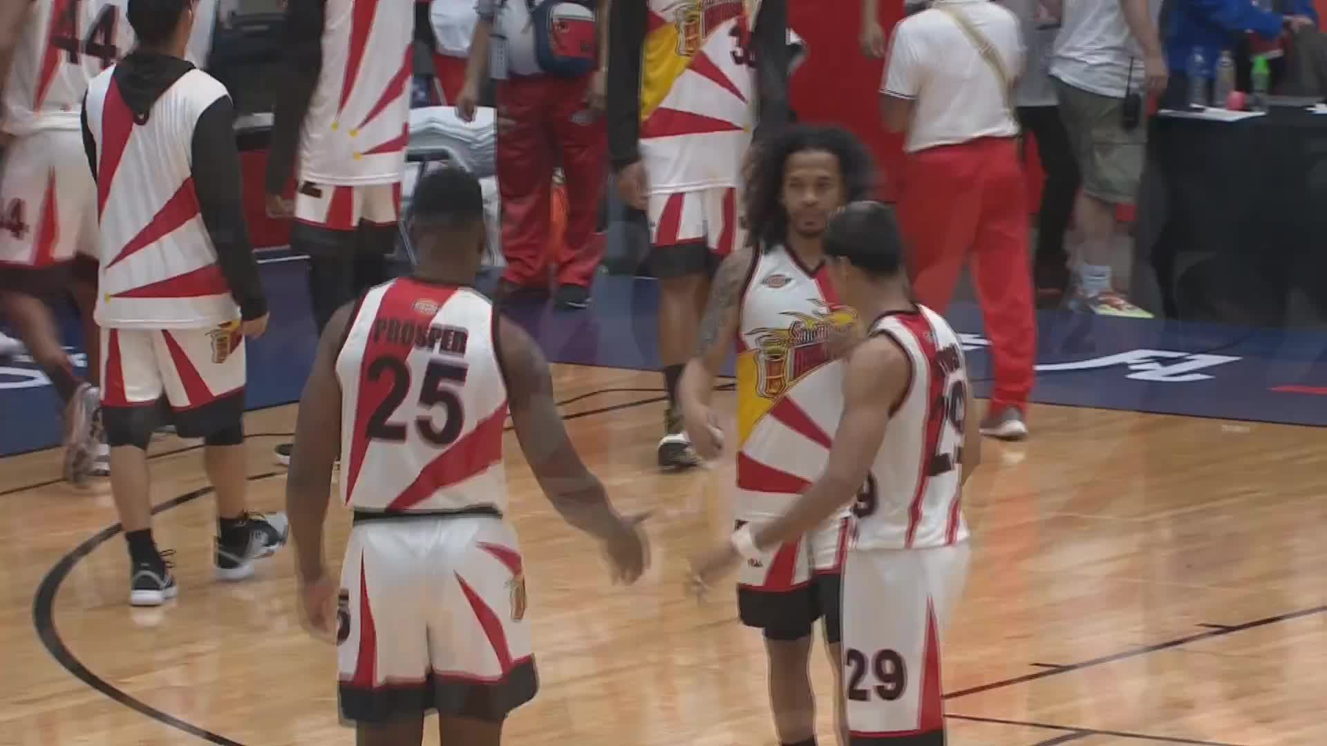 辽宁飞豹vs生力啤酒人 东亚超级联赛