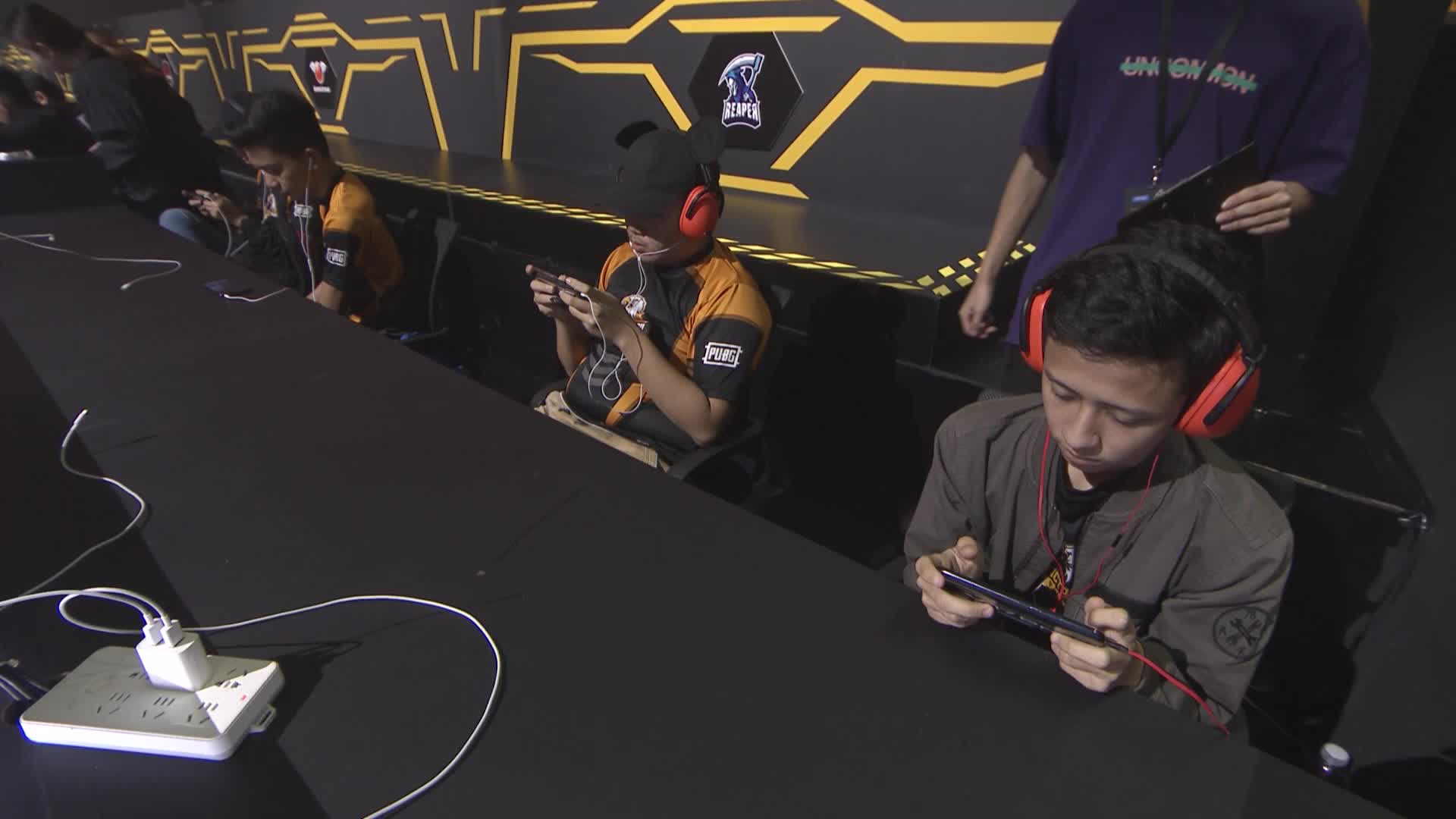 AROV 15杀吃鸡-第四周DAY1-1