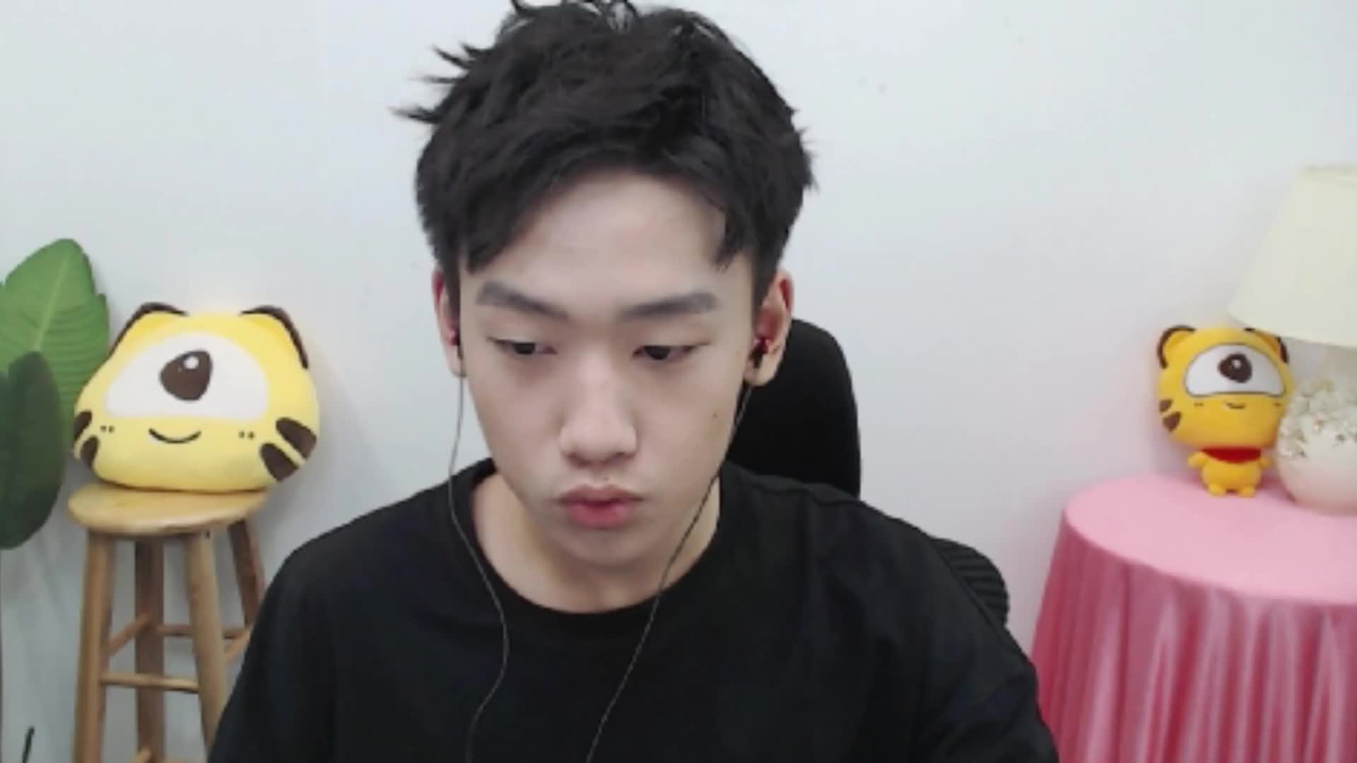 弟弟首秀 晚玉取名盖盖头