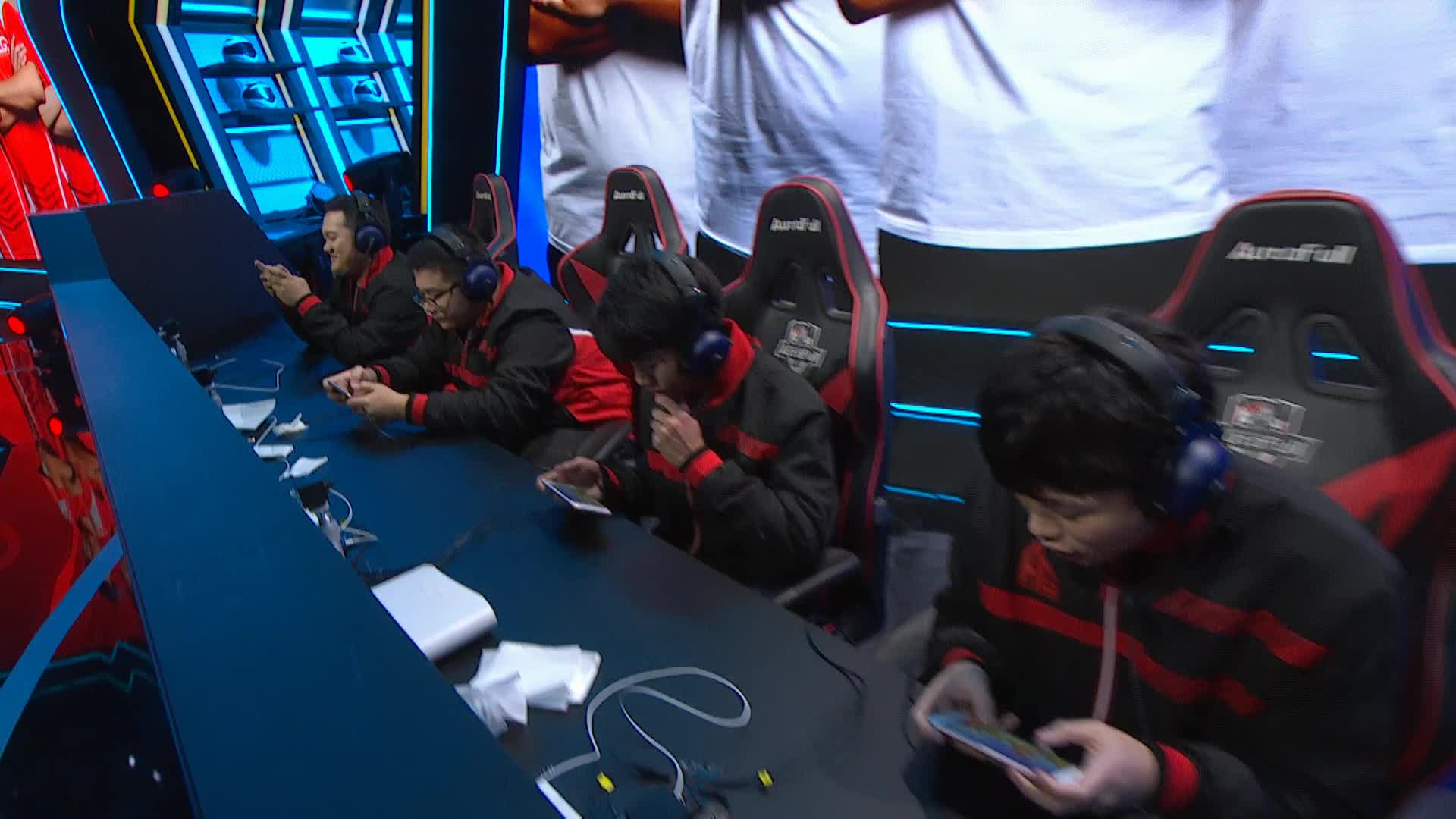 LGD vs AG.M_组队道具赛_P1职业联赛常规赛第四周_DAY2