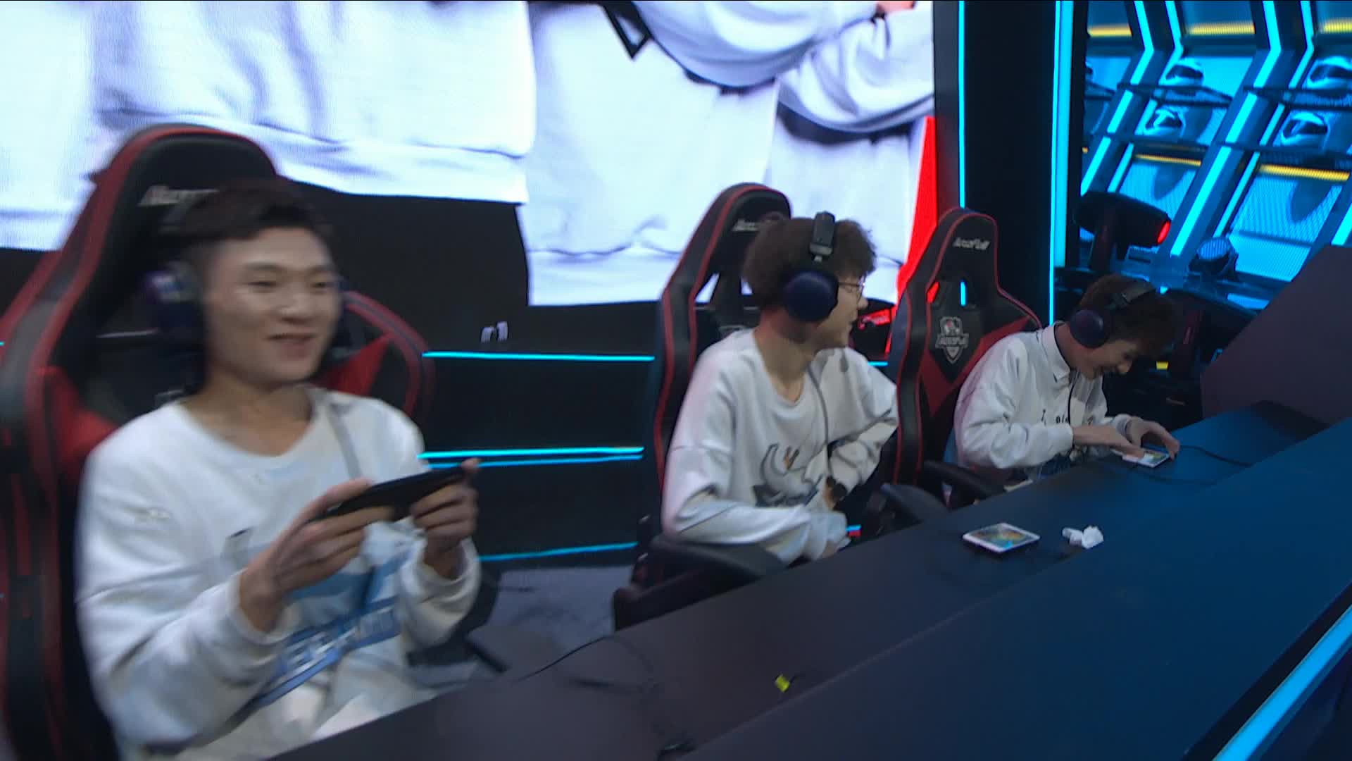 EL vs AG.M_组队道具赛_P1职业联赛季后赛第一周_DAY3