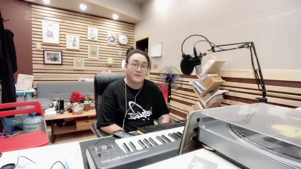 【听见大牌】梁凡《阿楚姑娘》原唱-29日