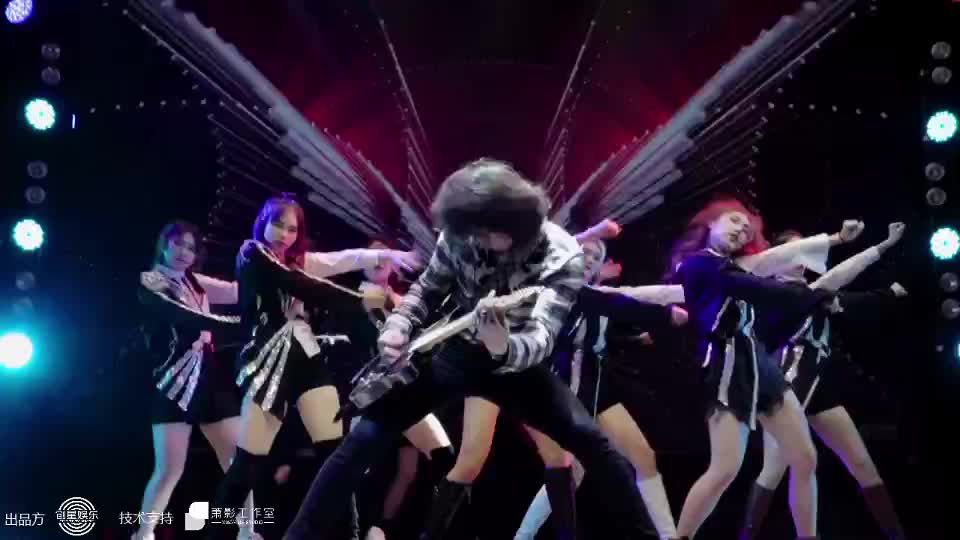 全能练习生偶像训练营公演舞台正在直播