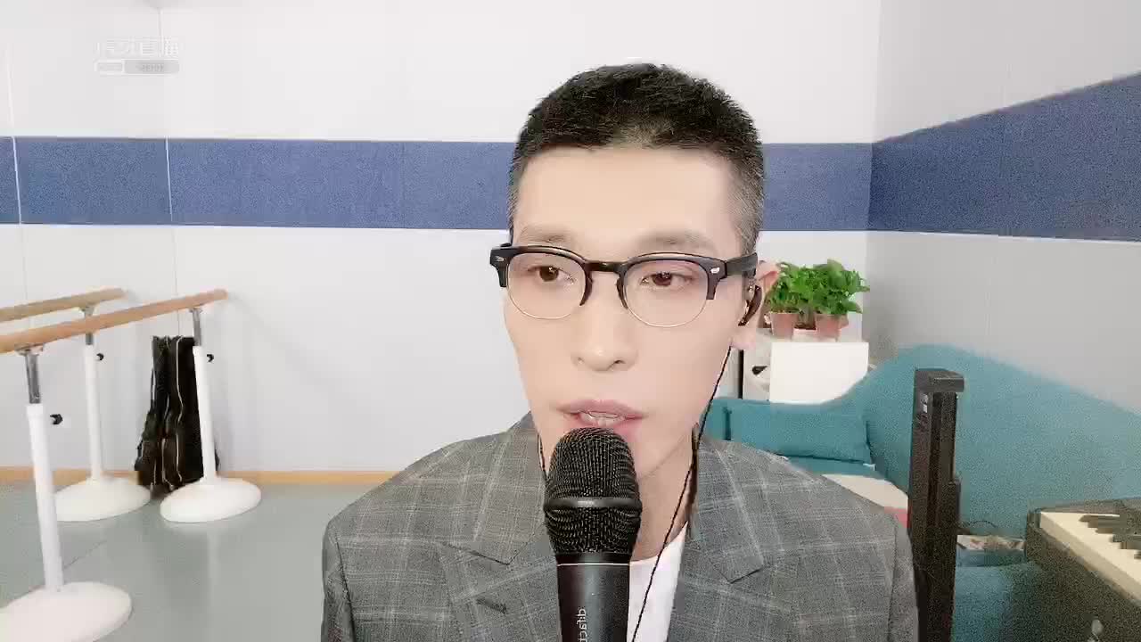 张赫宣携专辑《着色本》做客《听见大牌》